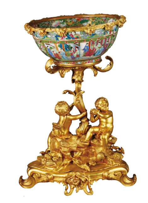 圖為清道光廣彩描金花鳥人物紋鑲天使銅座大碗。（來(lái)源：廣州十三行博物館）