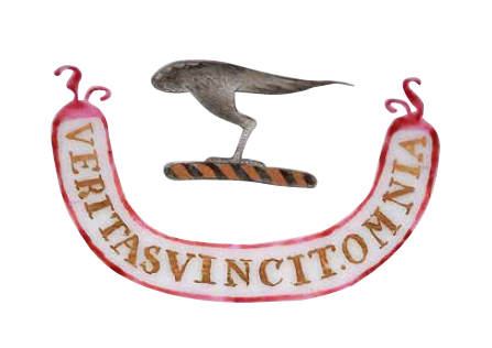 圖為清嘉慶廣彩山水人物紋章碟細節(jié)圖，頂部繪英國沃特豪斯（Waterhouse）家族紋章。（來源：廣州十三行博物館）